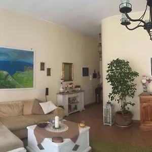Mondello Lilla' Alloggio in famiglia Palermo